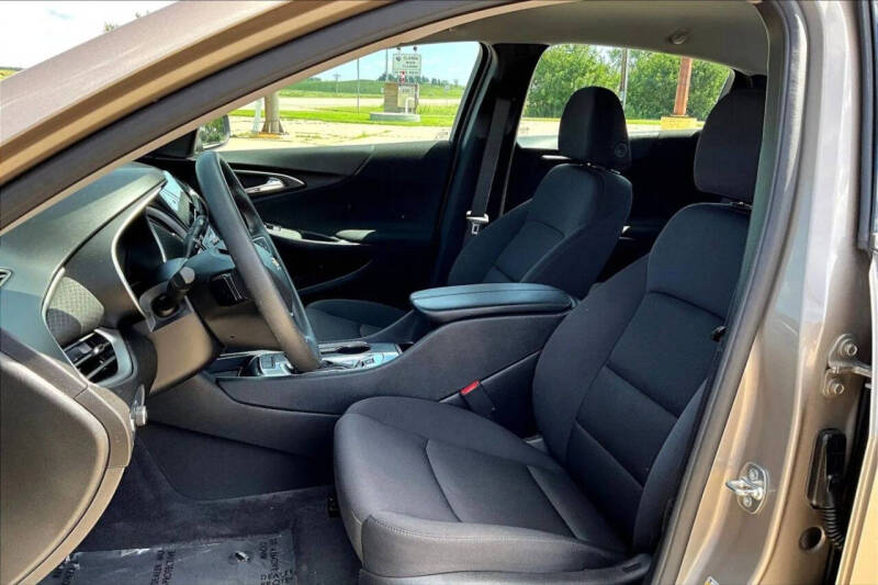 2025 Chevrolet Malibu LT