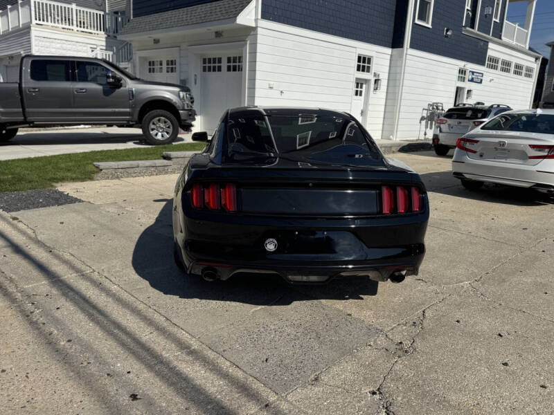 2015 Ford Mustang V6