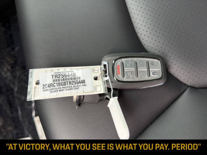 2026 Chrysler Pacifica Select