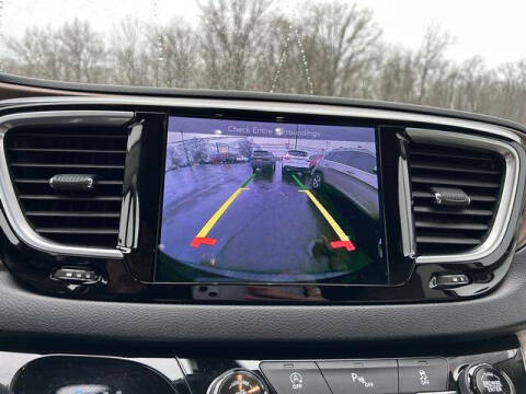 2017 Chrysler Pacifica Touring-L Plus