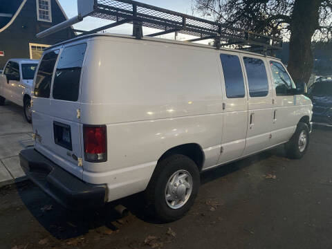 2014 Ford E-Series E-250