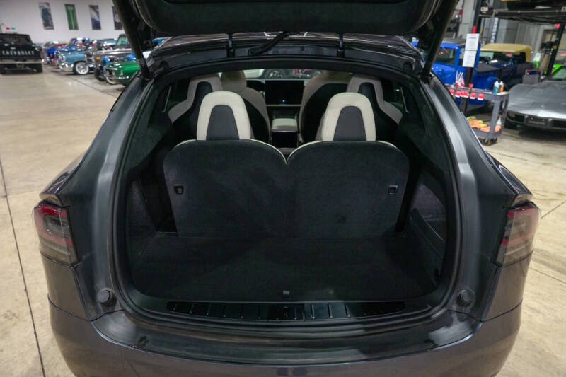 2022 Tesla Model X Plaid