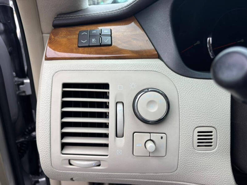 2010 Cadillac DTS Platinum Collection