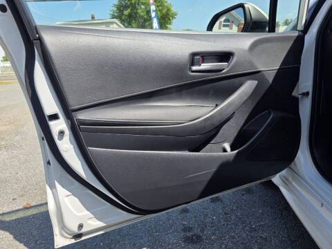 2022 Toyota Corolla Hatchback SE