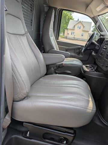 2022 Chevrolet Express 2500