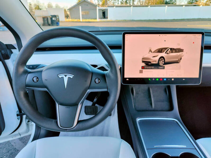 2023 Tesla Model Y Long Range