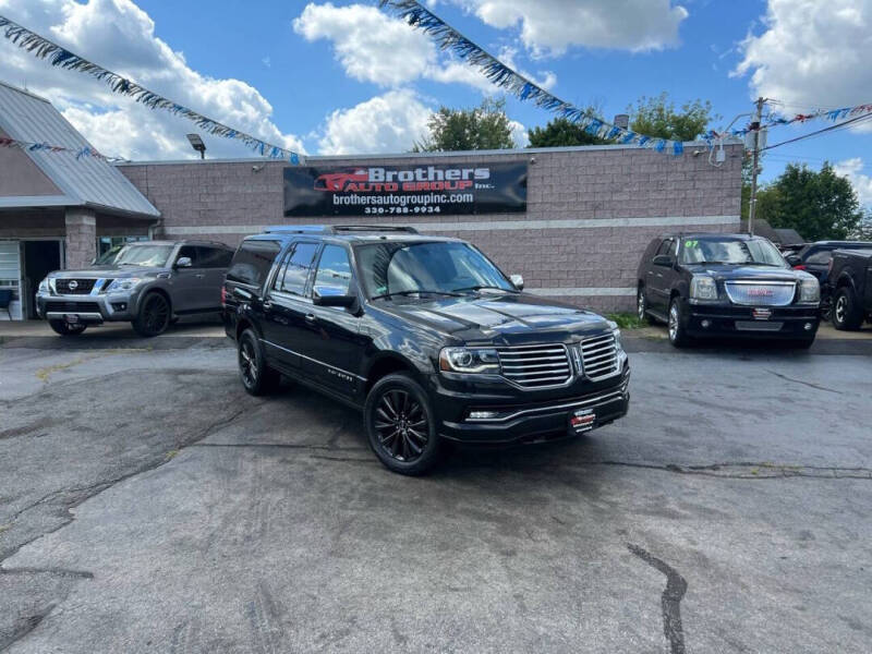 2015 Lincoln Navigator Base's photo
