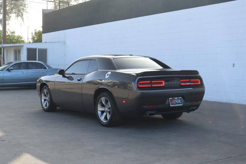 2018 Dodge Challenger SXT