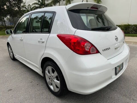 2011 Nissan Versa 1.8 SL