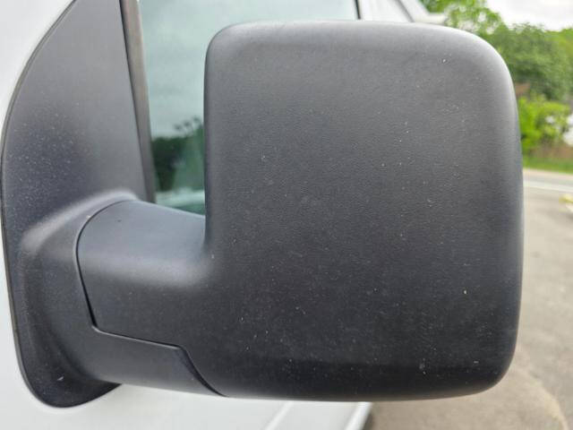 2005 Ford E-Series E-350 SD