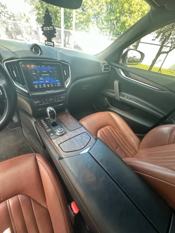 2017 Maserati Ghibli