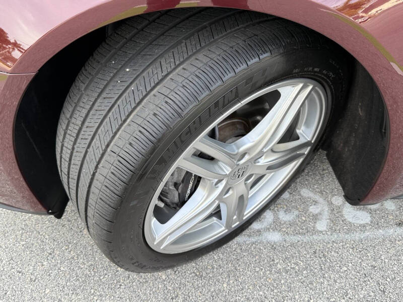 2018 Porsche Panamera 4 Executive