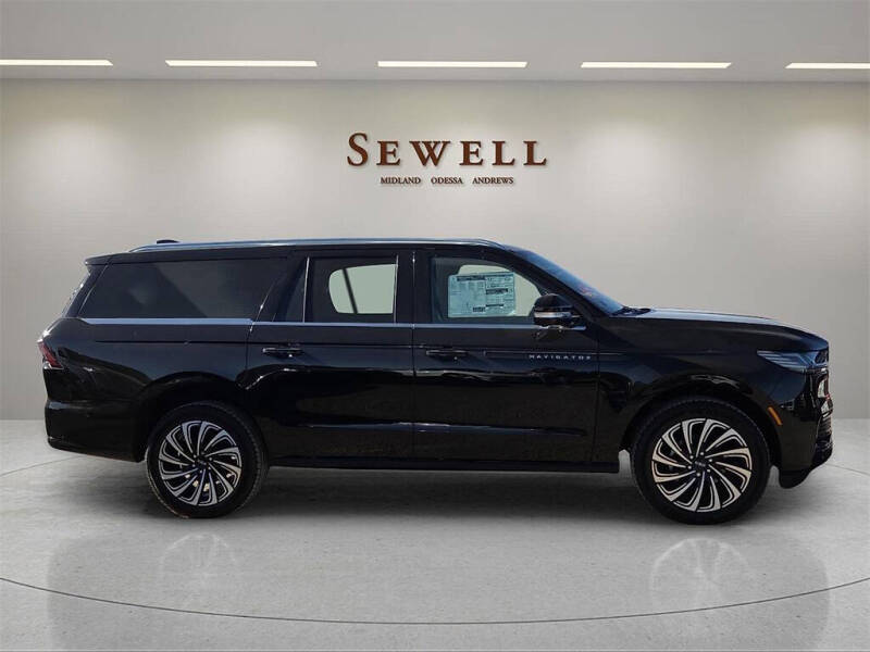 2025 Lincoln Navigator L Black Label