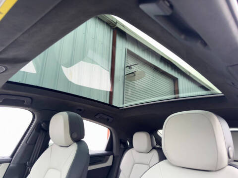 2024 Porsche Cayenne Turbo E-Hybrid Coupe