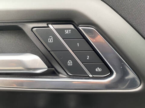 2025 Chevrolet Silverado EV LT