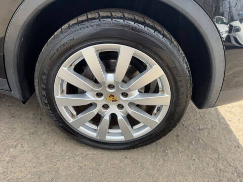 2014 Porsche Cayenne Platinum