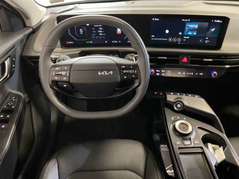 2025 Kia EV6 Wind