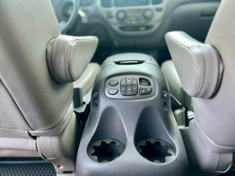 2003 Toyota Sequoia Limited