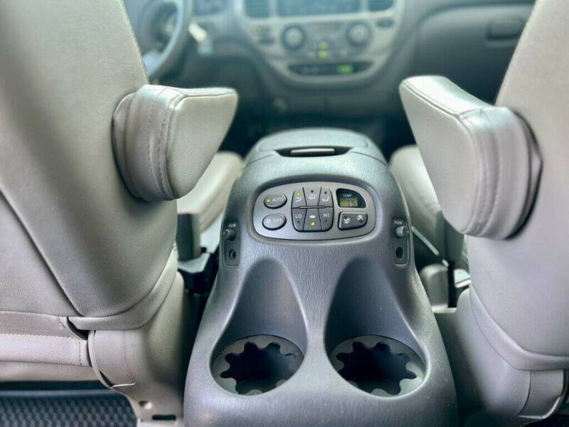 2003 Toyota Sequoia Limited