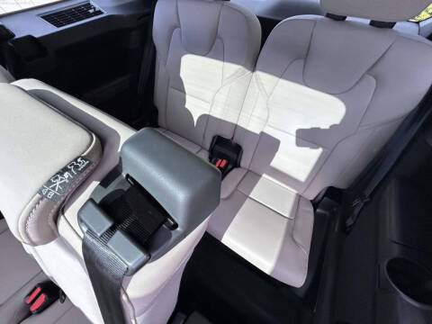 2026 Volvo XC90 B5 Core