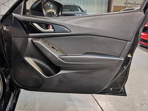 2016 Mazda MAZDA3 i Touring