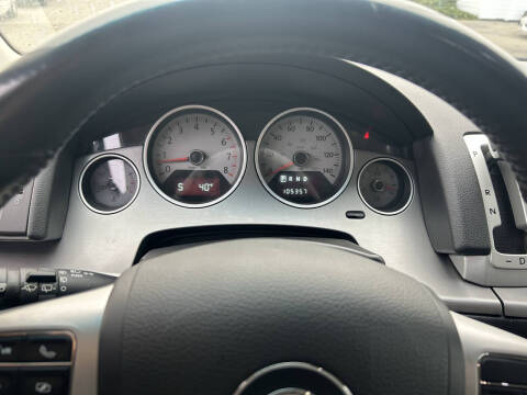 2011 Volkswagen Routan SE