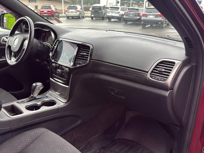 2019 Jeep Grand Cherokee Laredo E