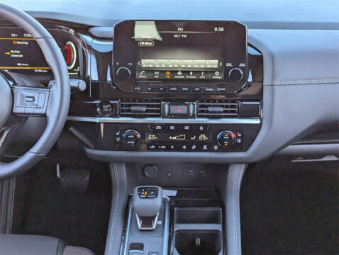 2025 Nissan Pathfinder Platinum