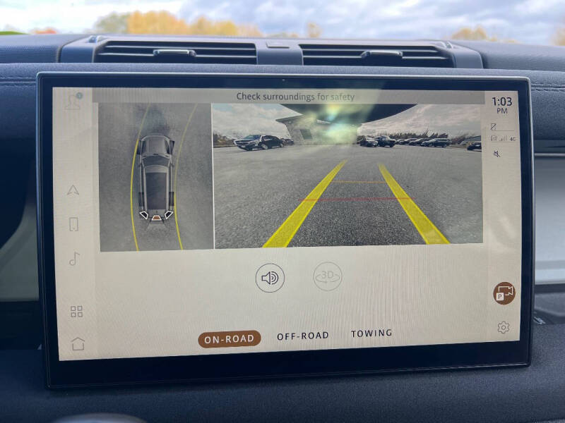 2023 Land Rover Defender 130 SE