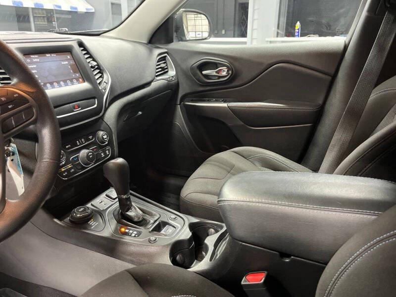 2019 Jeep Cherokee Latitude