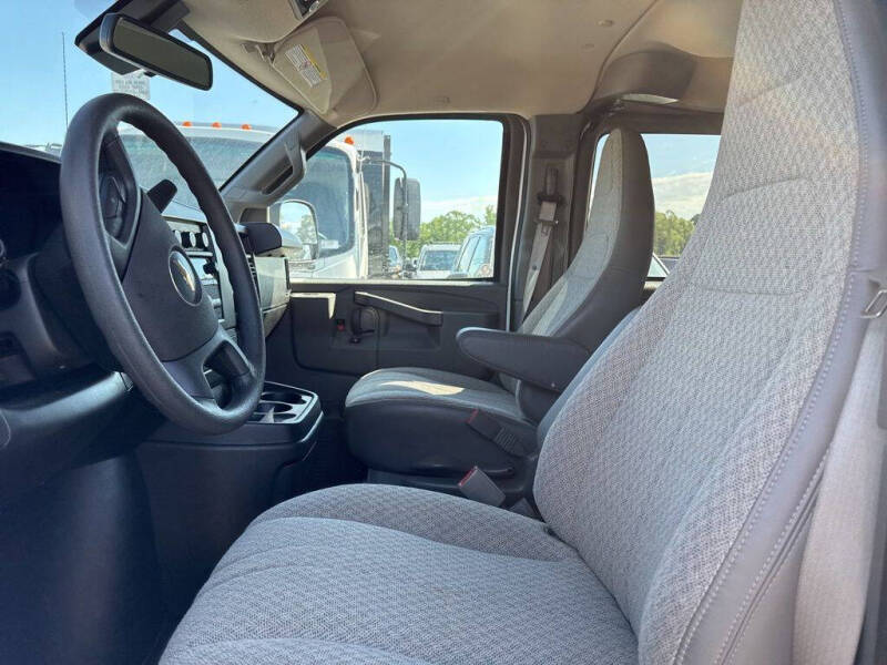 2023 Chevrolet Express LT 3500