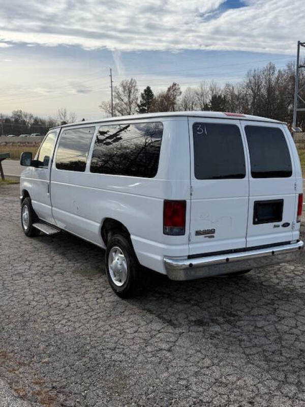 2013 Ford E-Series E-350 SD XL