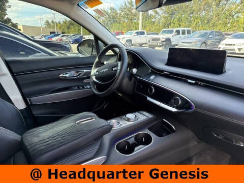 2023 Genesis GV70 2.5T Standard