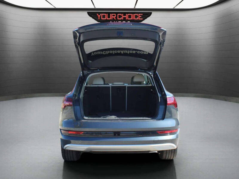 2019 Audi e-tron quattro Prestige