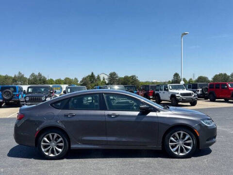 2016 Chrysler 200 S