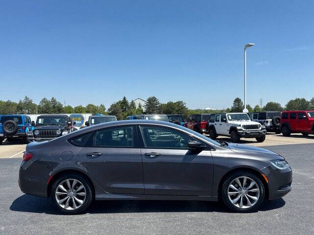 2016 Chrysler 200 S