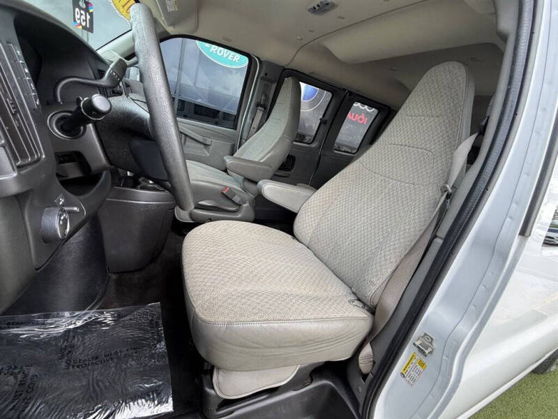 2017 Chevrolet Express LT 3500