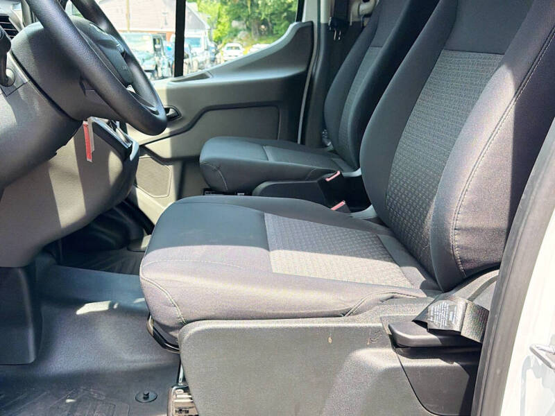 2025 Ford Transit