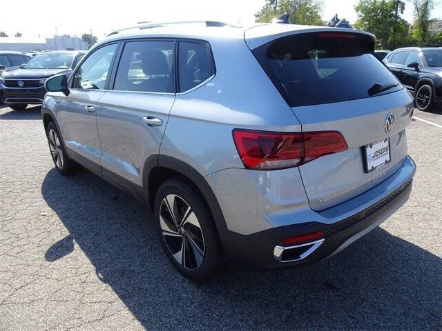 2024 Volkswagen Taos SE 4Motion
