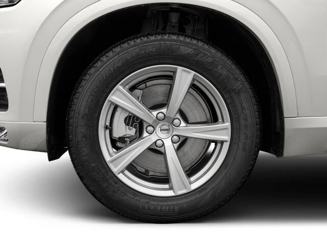 2018 Volvo XC90 T6 Momentum