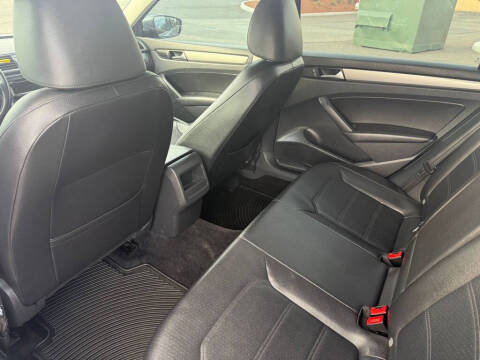 2015 Volkswagen Passat 1.8T Wolfsburg Edition