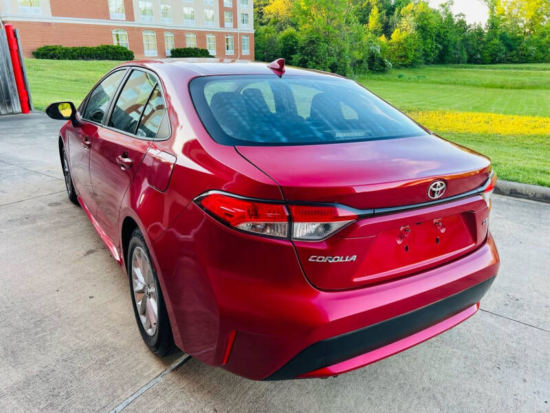 2021 Toyota Corolla LE photo 11