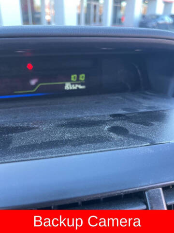 2013 Toyota Prius v Three