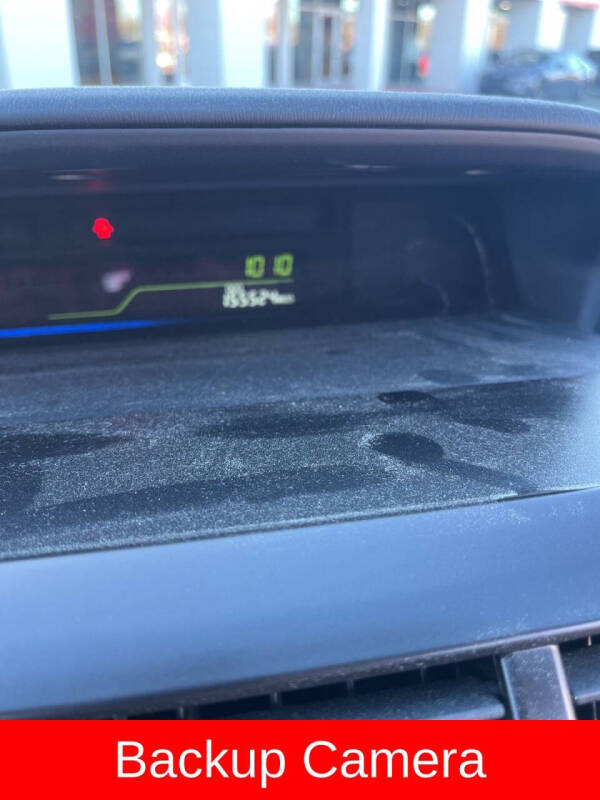 2013 Toyota Prius v Three