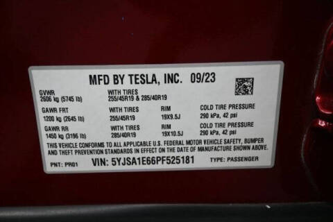 2023 Tesla Model S Plaid