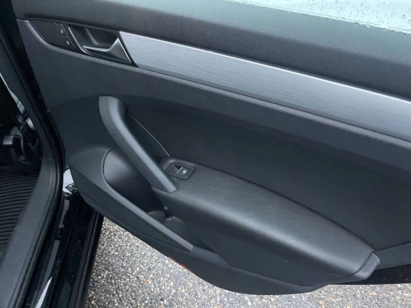 2013 Volkswagen Passat SE PZEV