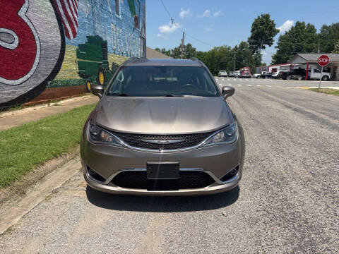 2018 Chrysler Pacifica Touring L Plus