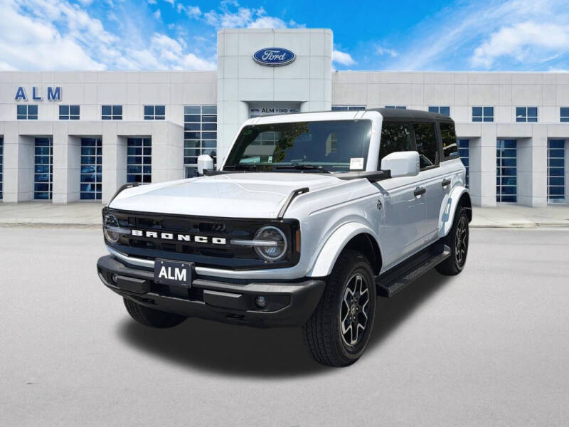 2026 Ford Bronco Outer Banks