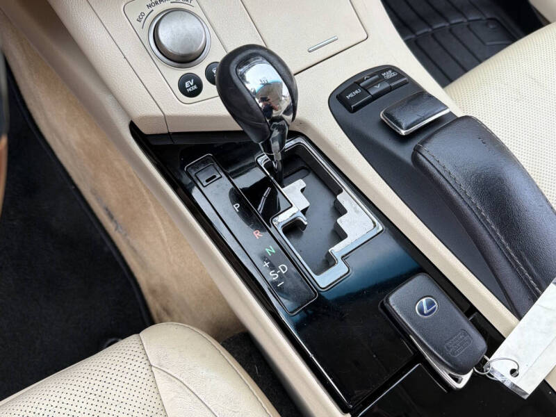 2014 Lexus ES 300h