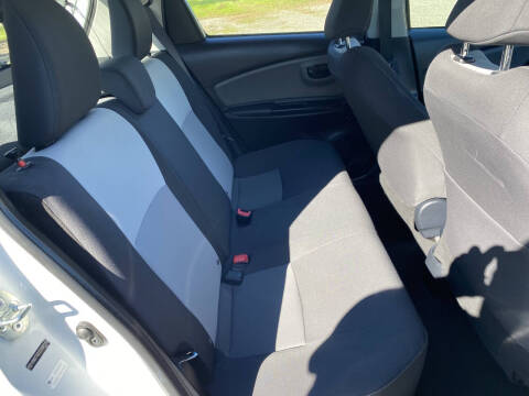 2018 Toyota Yaris 5-Door LE